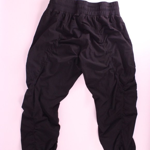 The Adventurous Crop Sports Pants - Picture 7 of 7
